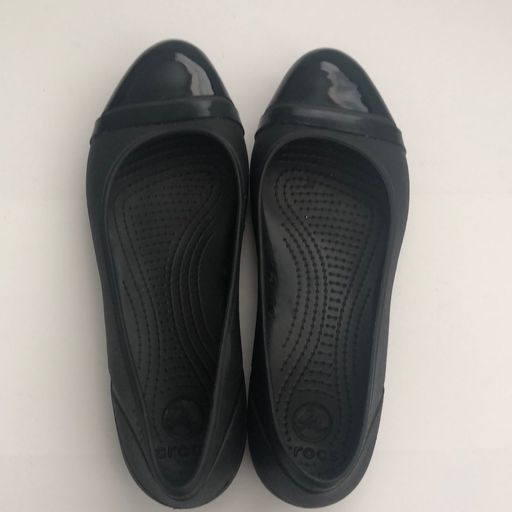 Crocs black cap toe flat slip on shoes